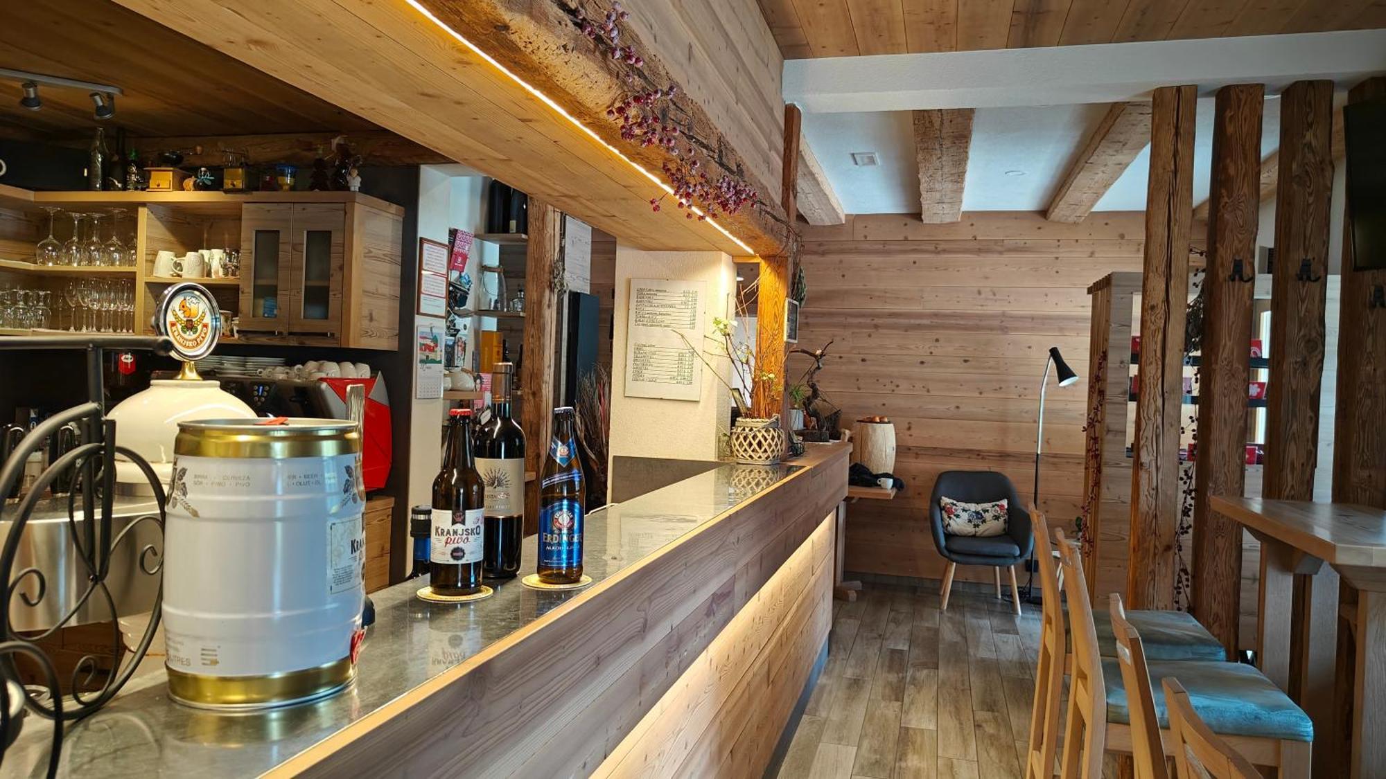 Guesthouse Pri Zalogarju ゴレンスカ地方 エクステリア 写真
