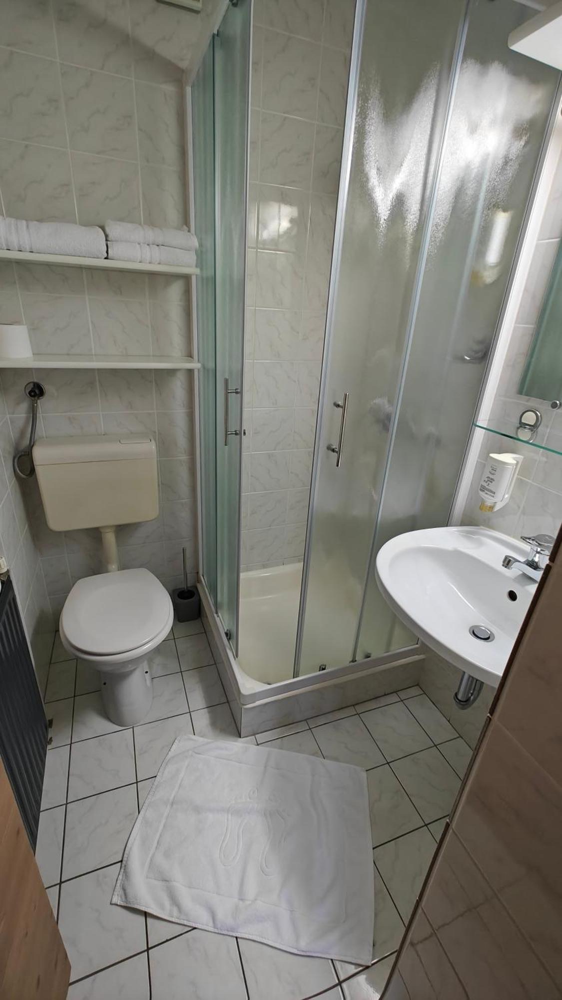 Guesthouse Pri Zalogarju ゴレンスカ地方 エクステリア 写真