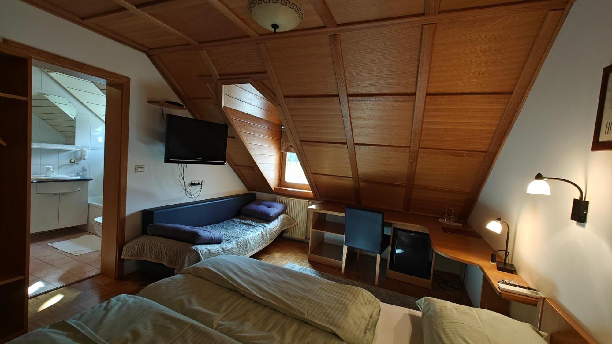 Guesthouse Pri Zalogarju ゴレンスカ地方 エクステリア 写真