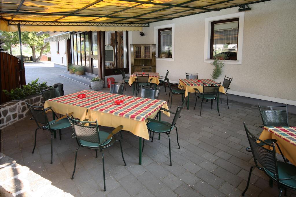 Guesthouse Pri Zalogarju ゴレンスカ地方 エクステリア 写真