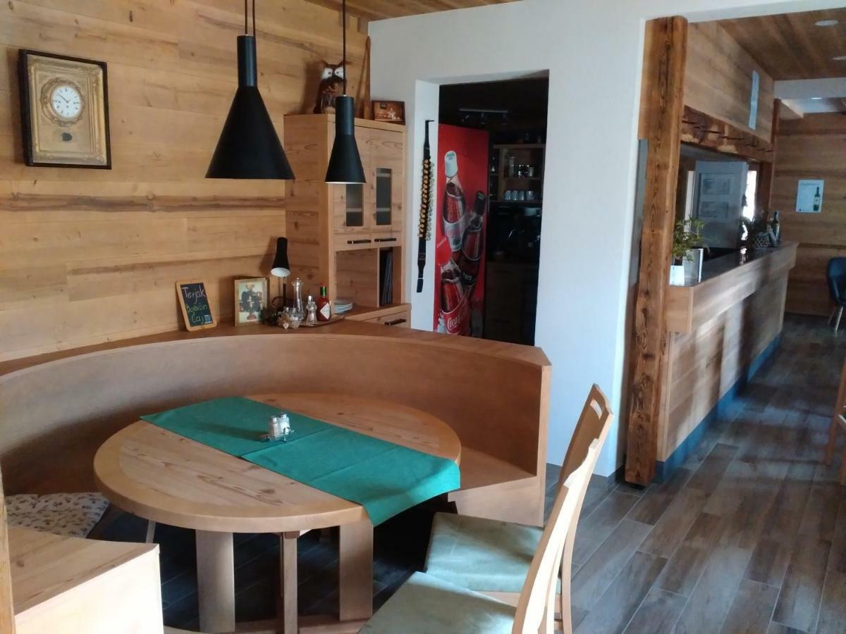 Guesthouse Pri Zalogarju ゴレンスカ地方 エクステリア 写真